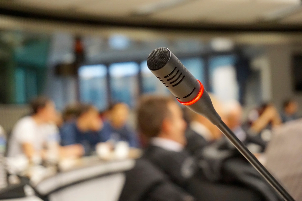 Free microphone image